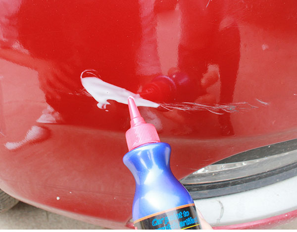 Giá sơn xe ô tô bị trầy xước